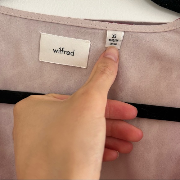 Aritzia Wilfred Wistful Blouse - Picture 4 of 5